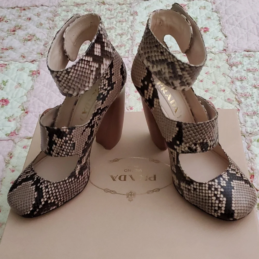 Prada python ankle strap marry jane pumps Calzature Donna Cipria button hot 37 7 - Picture 16 of 17